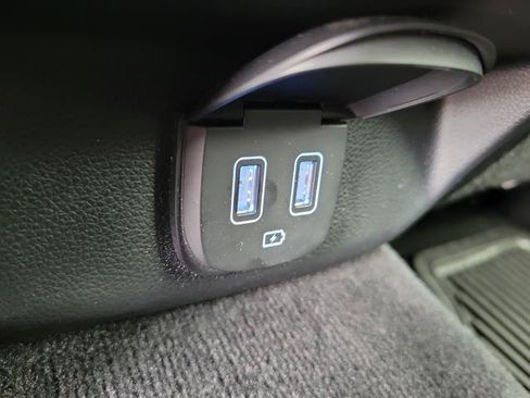 Used 2025 Genesis GV70 2.5T AWD/4WD image 8