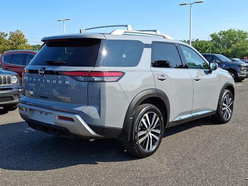 Used 2025 Nissan Pathfinder Platinum AWD/4WD image 6