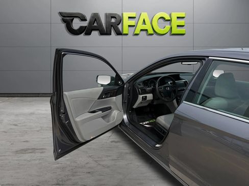 Used 2017 Honda Accord EX-L image 15