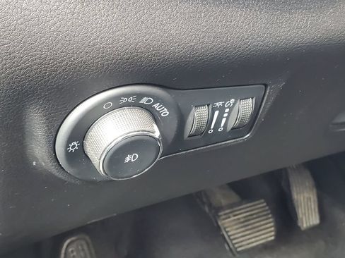 Used 2023 Jeep Compass Limited AWD/4WD image 8