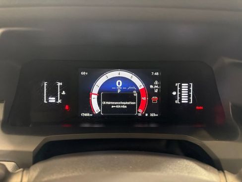 Used 2025 Toyota 4Runner SR5 AWD/4WD image 27