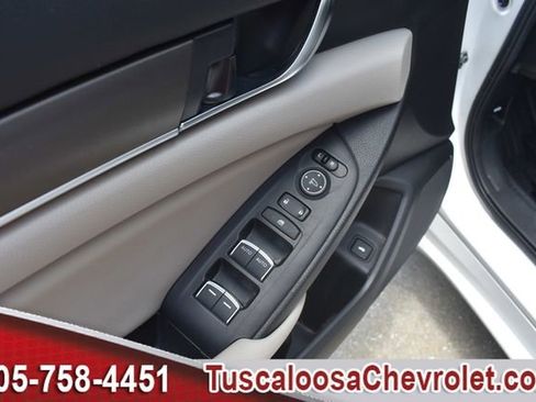 Used 2019 Honda Accord LX image 17