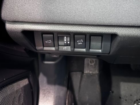 Used 2025 Subaru Outback Premium image 24