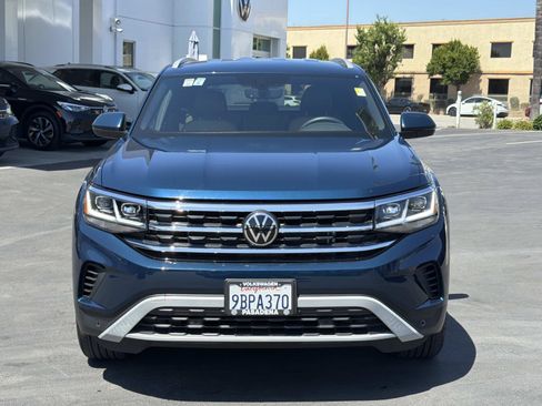 Certified 2022 Volkswagen Atlas Cross Sport SE w/ Black Wheel Package AWD/4WD image 2