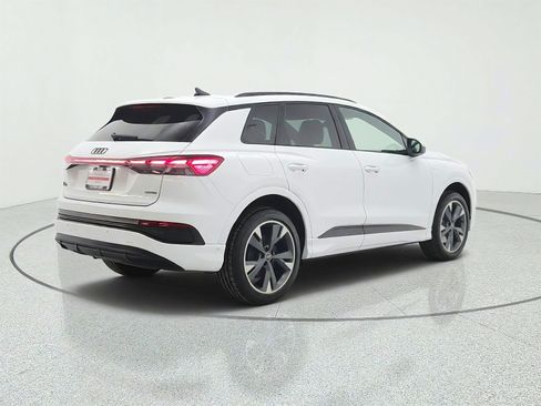 Used 2023 Audi Q4 e-tron Premium Plus w/ Premium Plus AWD/4WD image 5