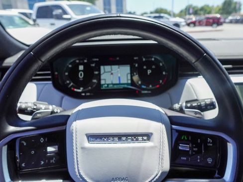 Used 2023 Land Rover Range Rover Sport SE image 17