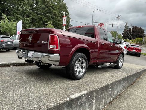 Used 2017 RAM 1500 Laramie w/ Convenience Group AWD/4WD image 8