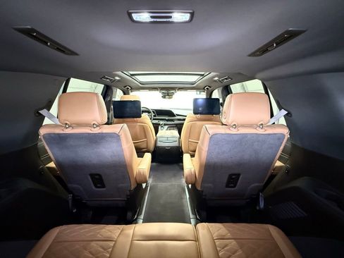 Used 2021 Cadillac Escalade Premium Luxury w/ Driver Assist Tech Package image 37