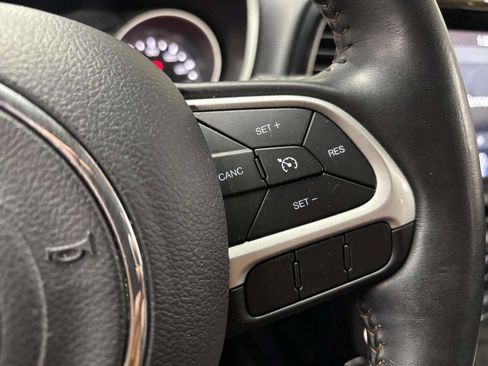 Used 2019 Jeep Compass Limited image 33