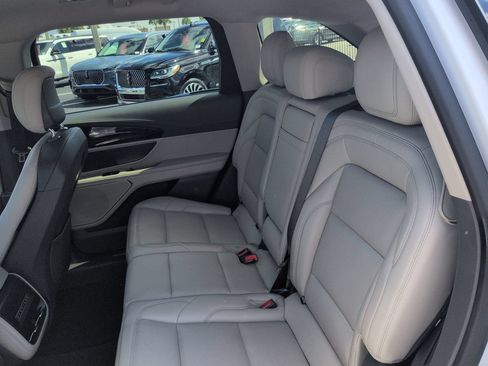 Certified 2025 Lincoln Nautilus Premier AWD/4WD image 14