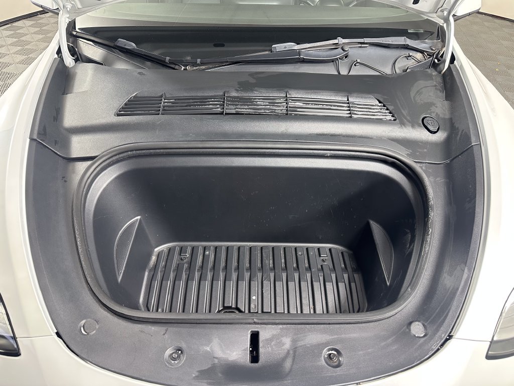 Used 2022 Tesla Model Y Long Range AWD/4WD image 14