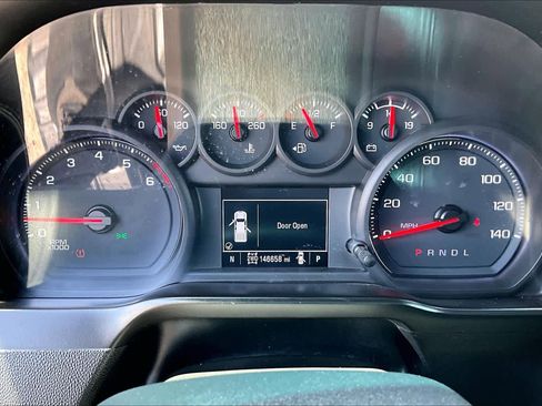 Used 2020 Chevrolet Silverado 1500 Custom w/ Custom Value Package AWD/4WD image 25