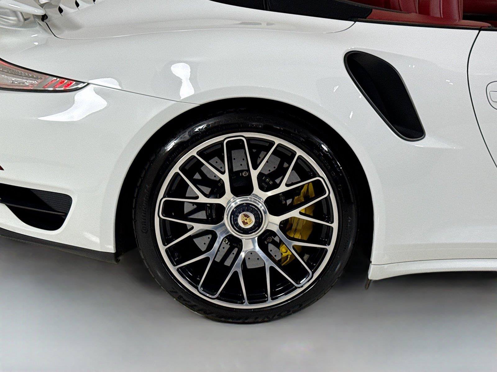 Used 2015 Porsche 911 Turbo S AWD/4WD image 38