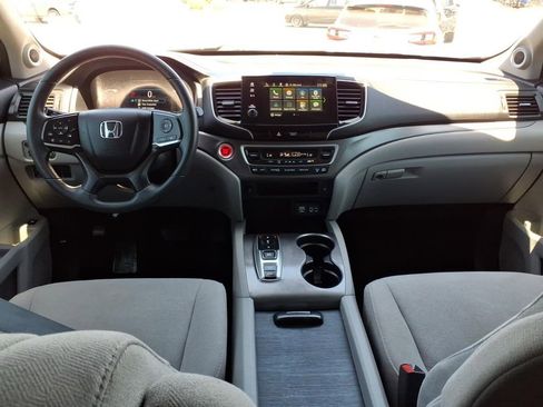 Used 2021 Honda Pilot EX image 2