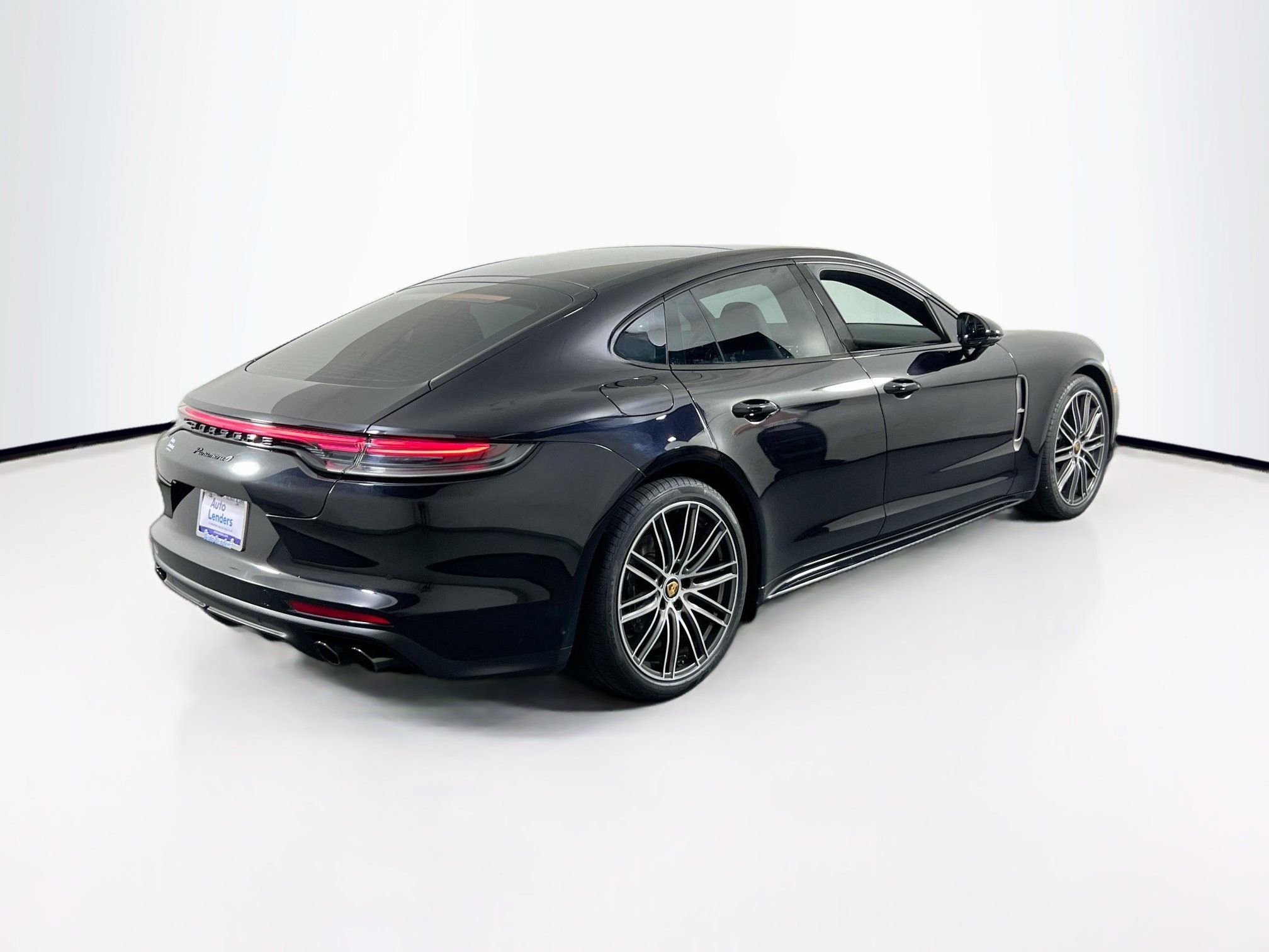 Used 2022 Porsche Panamera 4 Platinum Edition AWD/4WD image 5