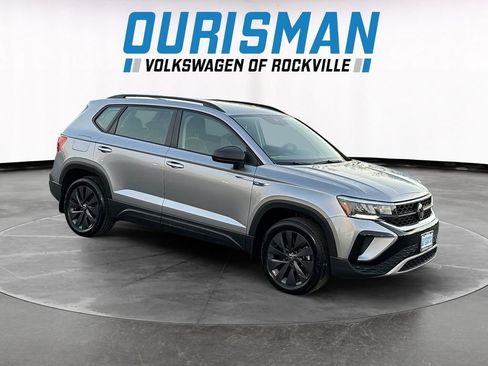 Used 2024 Volkswagen Taos S image 1