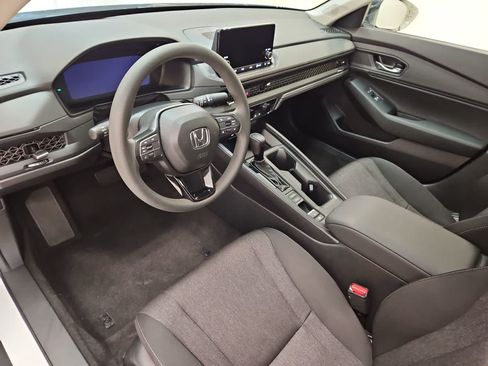 Certified 2025 Honda Accord SE image 2