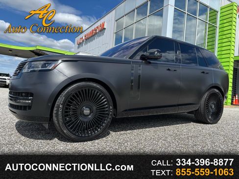 Used 2023 Land Rover Range Rover SE image 1