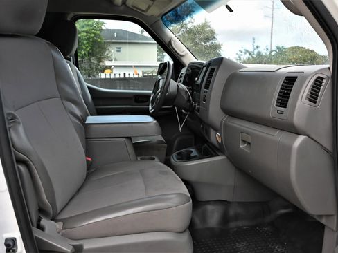 Used 2019 Nissan NV 2500 SV image 11