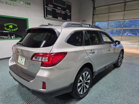 Used 2017 Subaru Outback 3.6R Limited AWD/4WD image 6