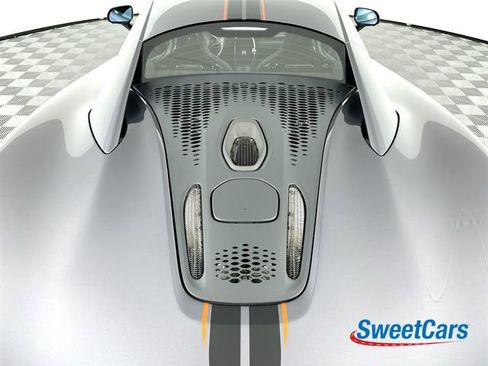 Used 2024 McLaren Artura image 37