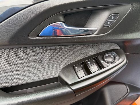 Used 2022 Chevrolet TrailBlazer LT w/ Convenience Package FWD image 13