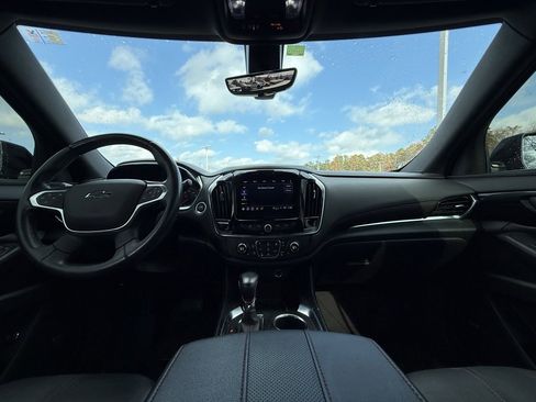 Used 2022 Chevrolet Traverse RS image 30