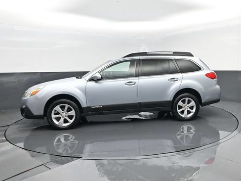 Used 2014 Subaru Outback 2.5i Premium AWD/4WD image 5