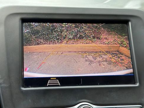 Used 2021 Chevrolet Equinox LT w/ LPO, Cargo Package image 19