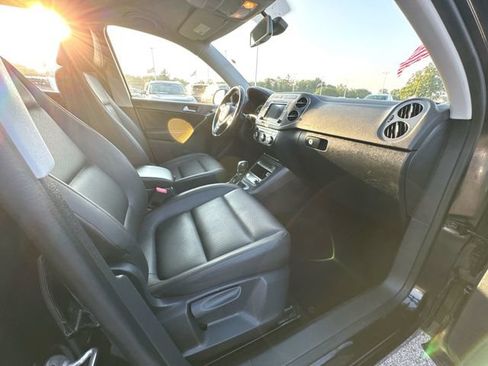 Used 2017 Volkswagen Tiguan S AWD/4WD image 28