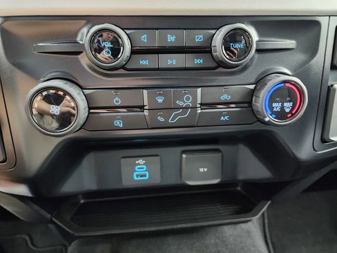 Used 2024 Ford F250 XLT image 41
