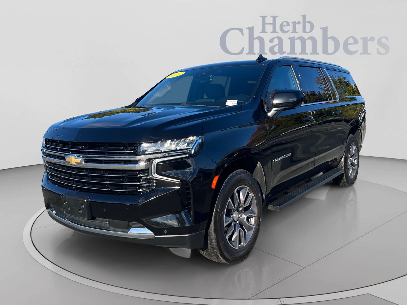 Used 2023 Chevrolet Suburban LT AWD/4WD image 4