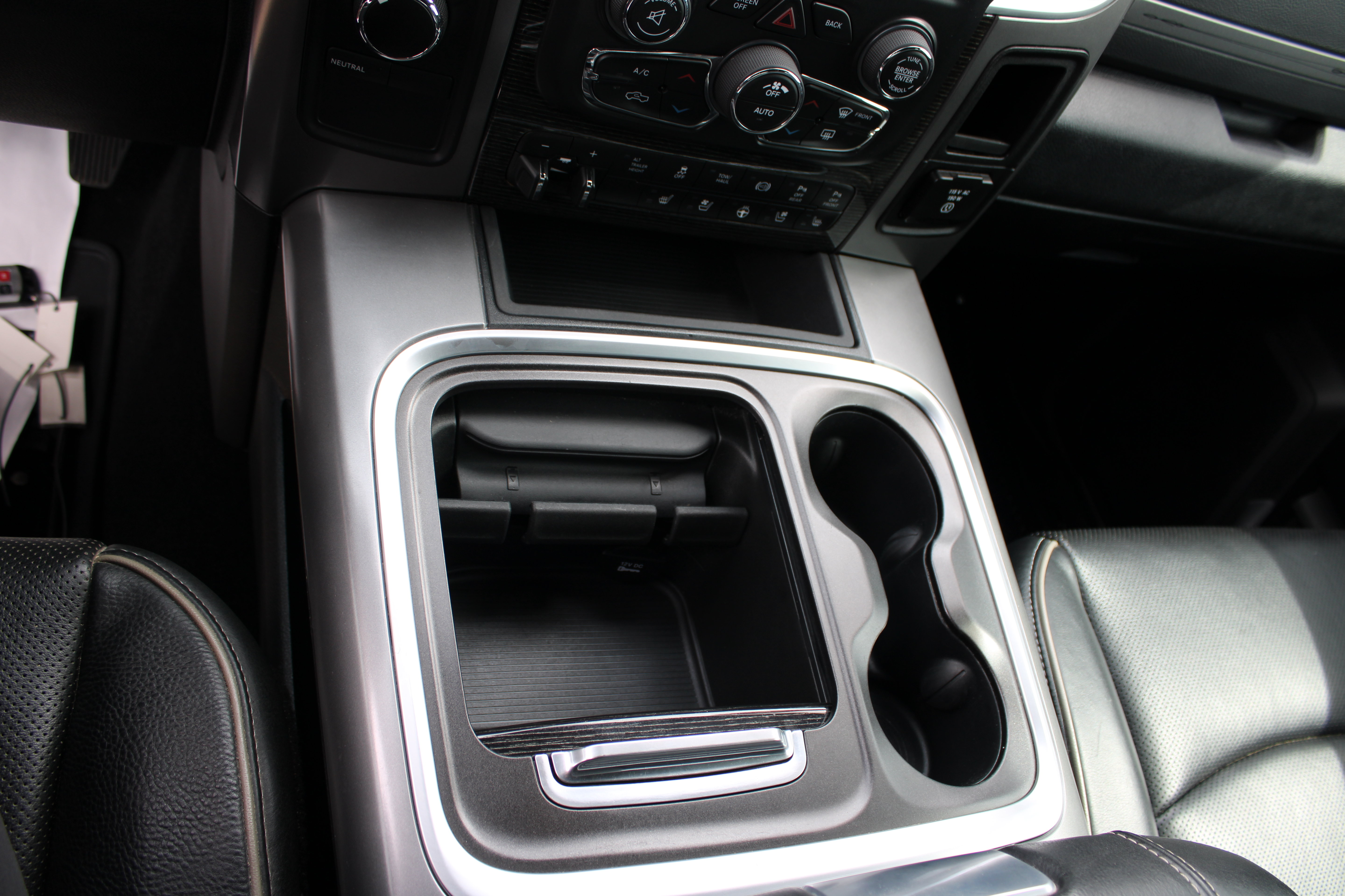 Used 2018 RAM 2500 Longhorn AWD/4WD image 12