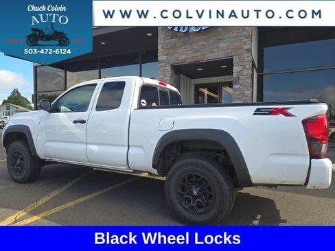 Used 2022 Toyota Tacoma SR w/ SX Package AWD/4WD image 5