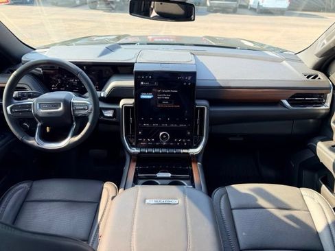 Used 2025 GMC Yukon Denali w/ Sun & Power Step Package AWD/4WD image 24