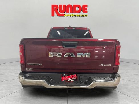 Used 2025 RAM 1500 Big Horn AWD/4WD image 4