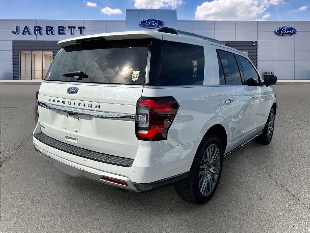 Used 2024 Ford Expedition Limited AWD/4WD image 4