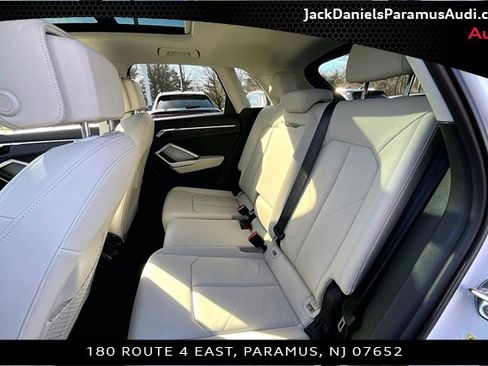 Used 2024 Audi Q3 2.0T Premium Plus image 18