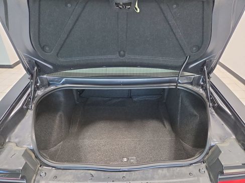 Used 2019 Dodge Challenger R/T RWD image 11