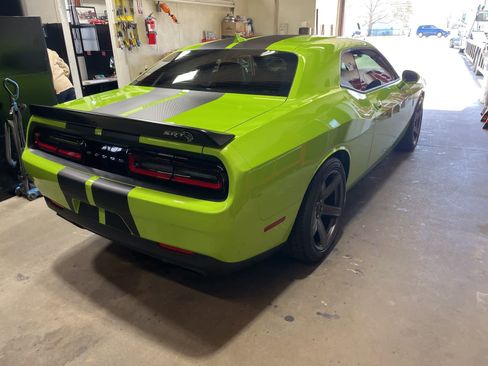 Used 2019 Dodge Challenger SRT Hellcat w/ Plus Package image 12