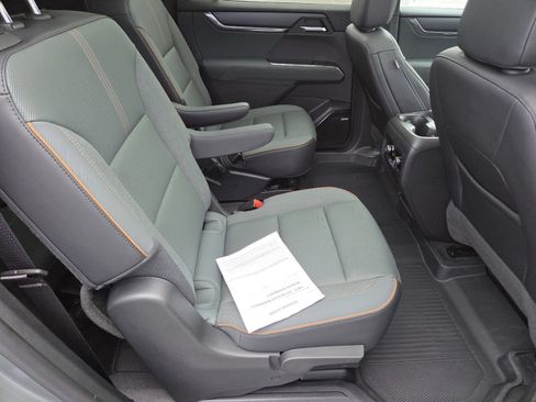 Used 2024 GMC Acadia AT4 w/ Super Cruise Package AWD/4WD image 27