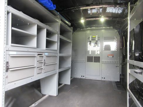 Used 2017 Ford Transit 250 148 Medium Roof RWD image 15