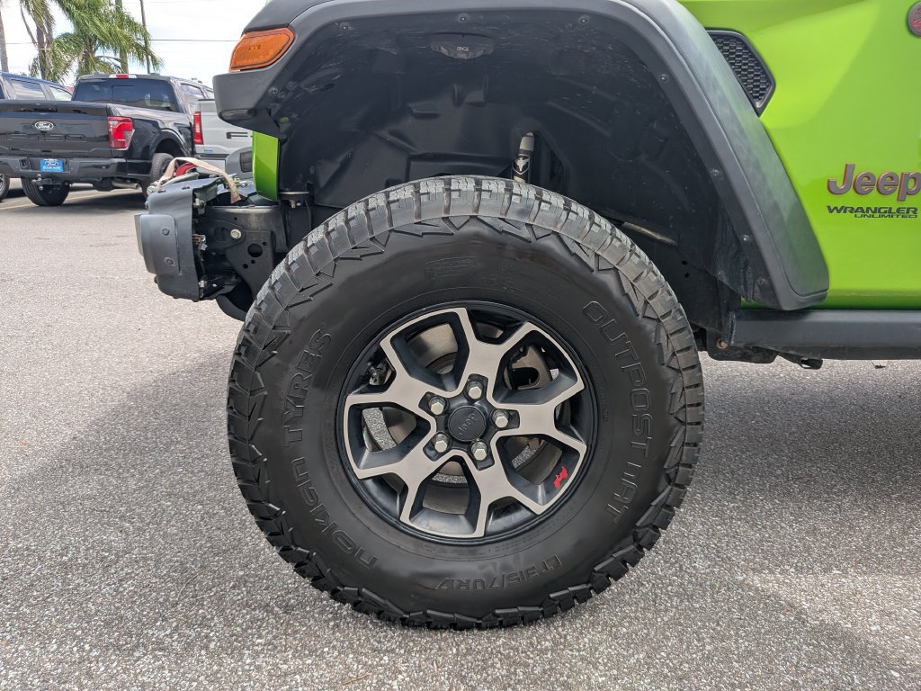 Used 2019 Jeep Wrangler Unlimited Rubicon w/ Dual Top Group AWD/4WD image 37