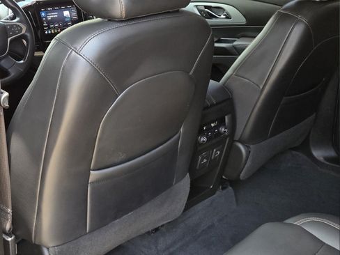 Used 2021 Chevrolet Traverse RS FWD image 24