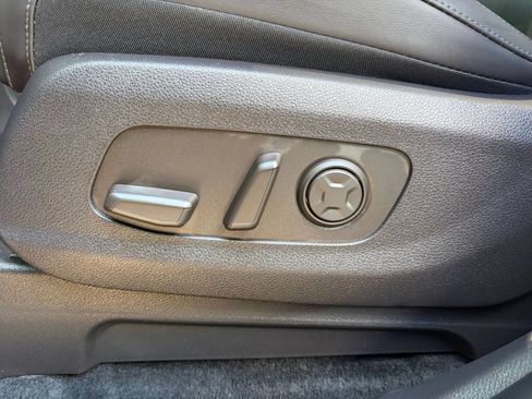 Used 2026 Kia Carnival FWD image 22