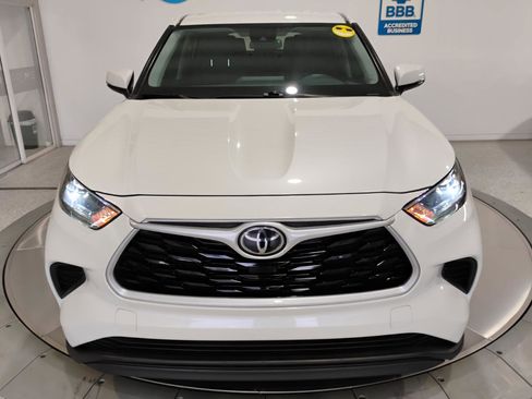 Used 2021 Toyota Highlander L image 97