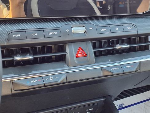 Used 2025 Kia K4 GT-Line w/ GT-Line Premium Package image 8