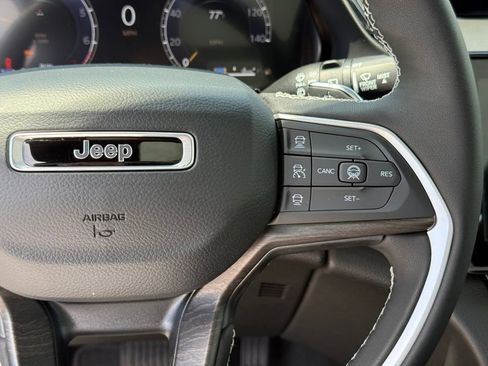 New 2026 Jeep Grand Cherokee L Limited w/ Trailer Tow Package AWD/4WD image 15