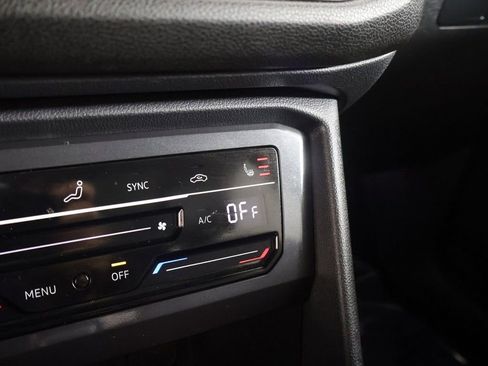 Used 2024 Volkswagen Tiguan SE R-Line image 50