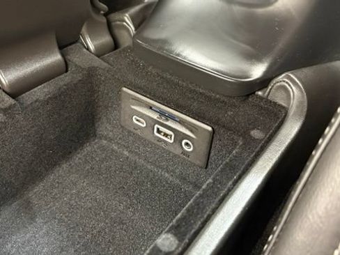 Used 2023 Chevrolet Corvette Stingray Preferred Conv w/ Z51 Performance Package RWD image 32